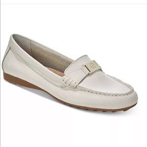 Brand new, never worn white Gianni Bernini loafers size 8.